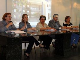 Gestores da saúde debatem implantação da Rede Cegonha no RN Gestores da saúde debatem implantação da Rede Cegonha no RN