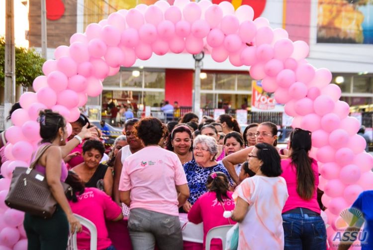 Secretaria de saúde de Assú promove o “Dia D” do outubro rosa 2015