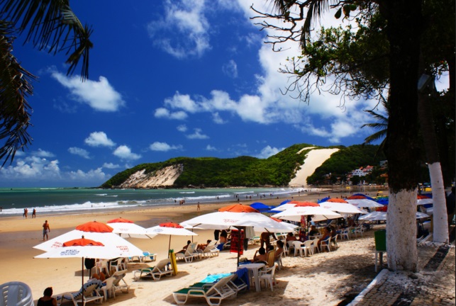 Ponta Negra recebe Projeto Saúde na Praia em ritmo de Carnaval