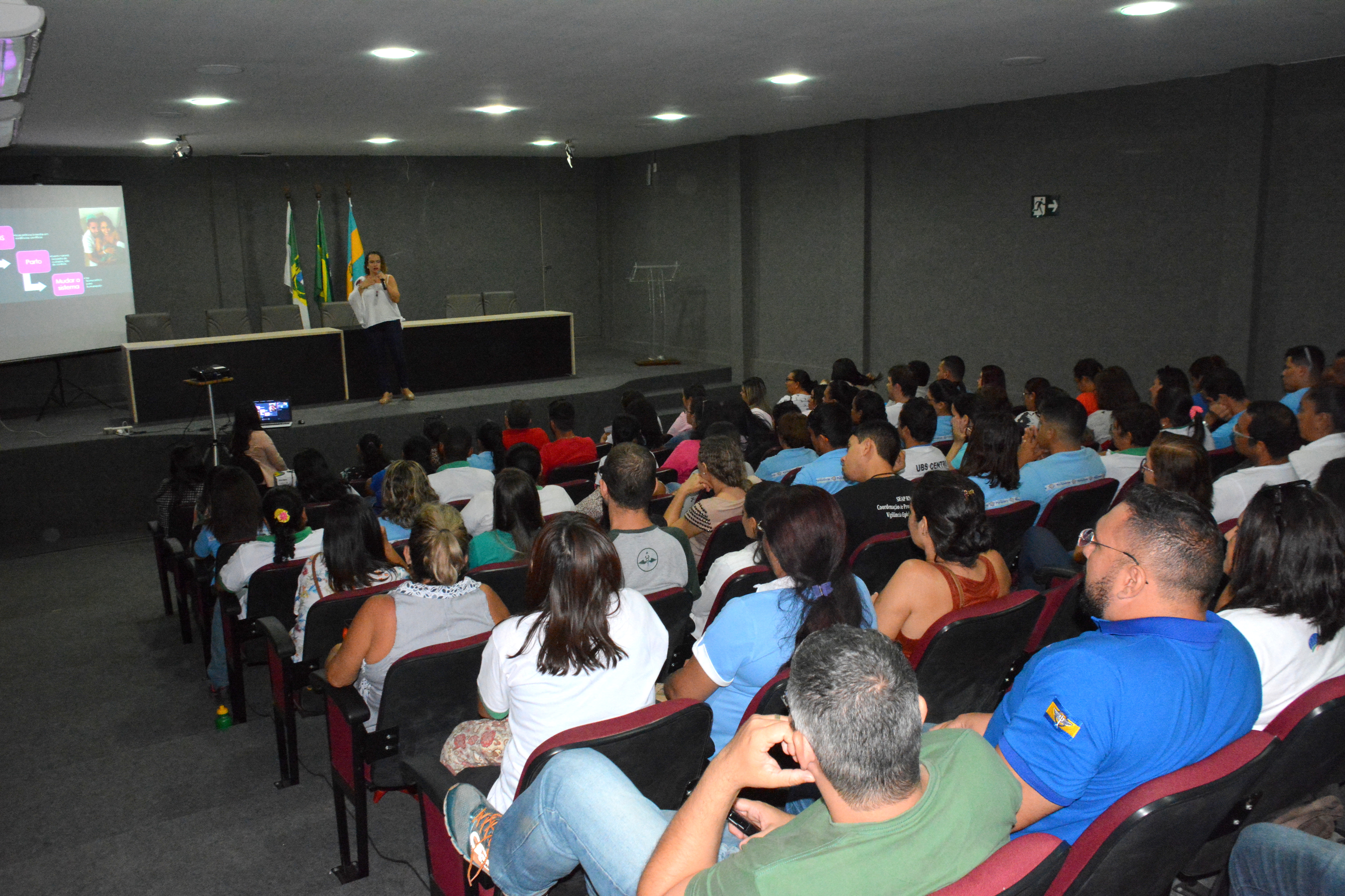 Saúde reúne agentes para atualização sobre parto e aleitamento materno