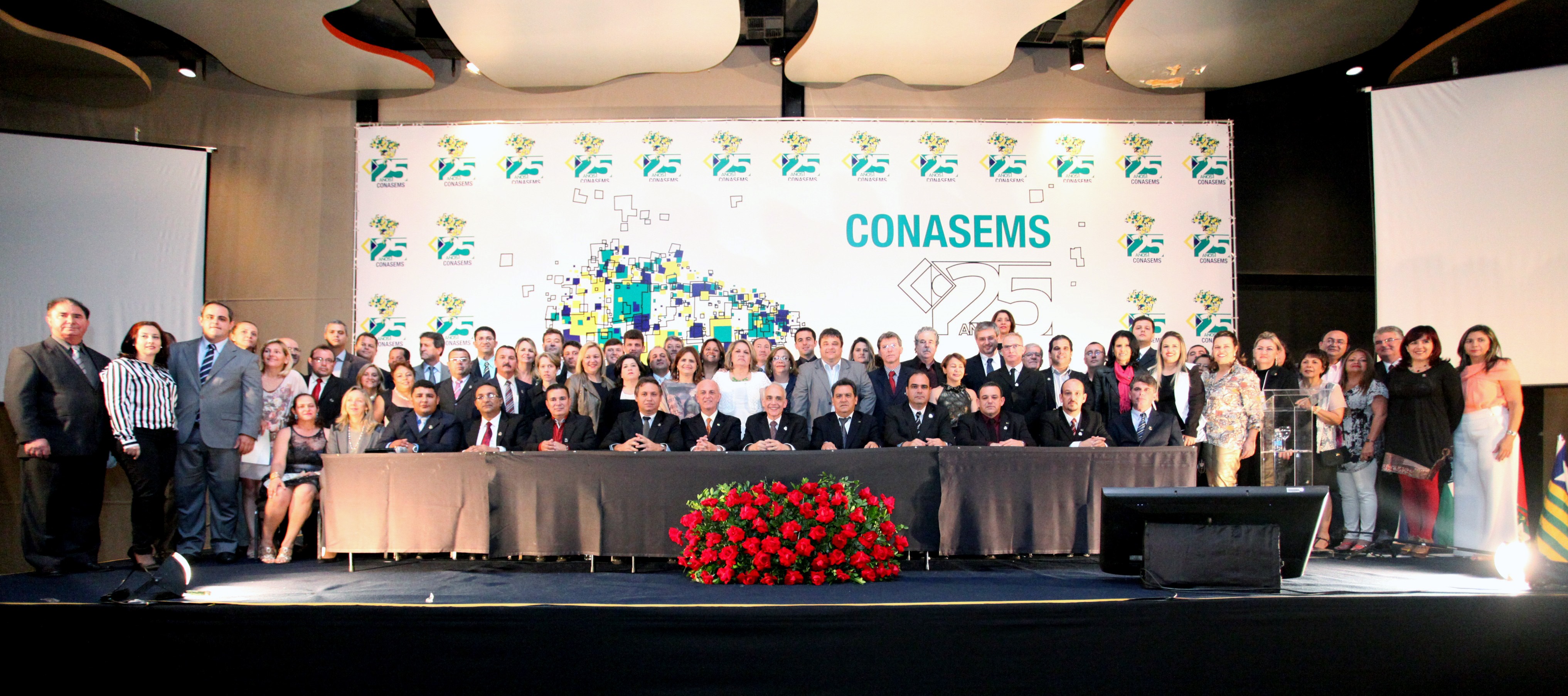 POSSE DA NOVA DIRETORIA DO CONASEMS (BIÊNIO 2013-2015)
