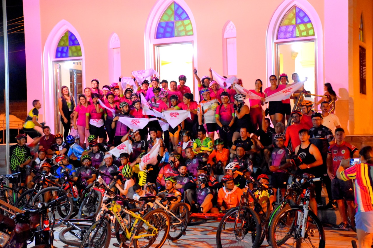 Passeio Ciclístico é realizado em Campo Redondo na Campanha Outubro Rosa