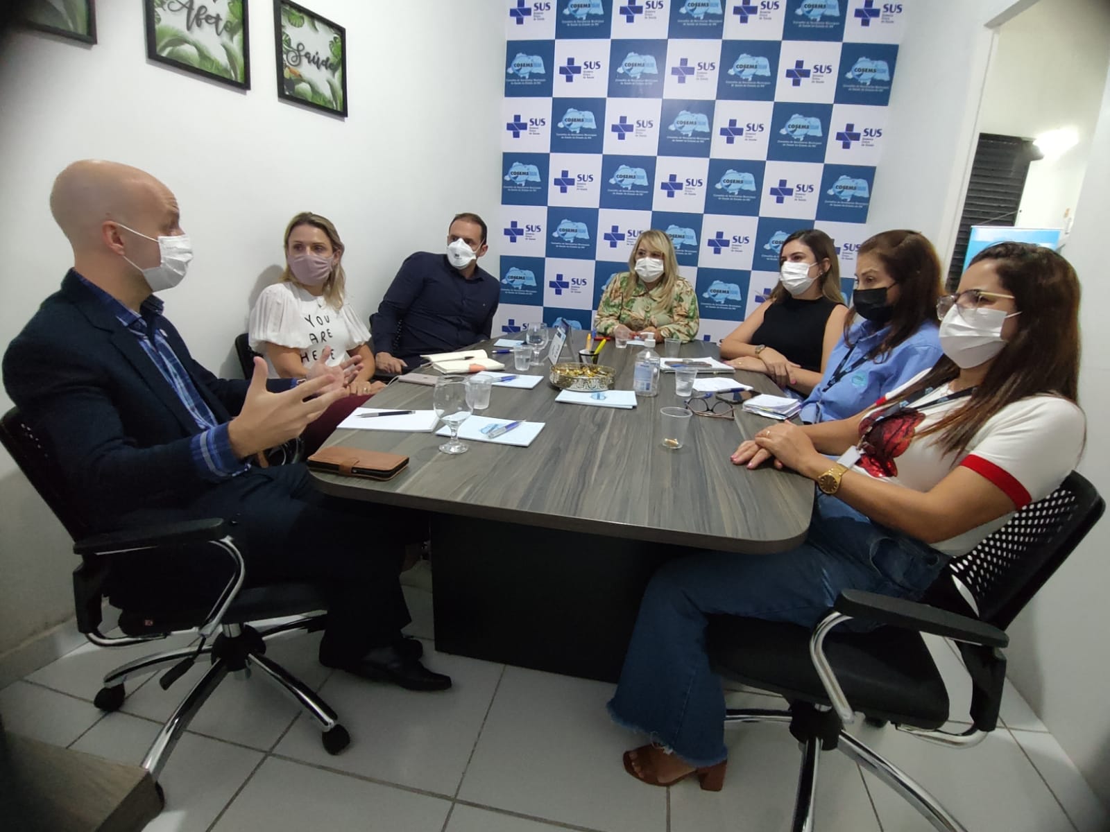 TÉCNICOS DA ADAPS ESCLARECEM PROGRAMA MÉDICOS PELO BRASIL AO COSEMS-RN