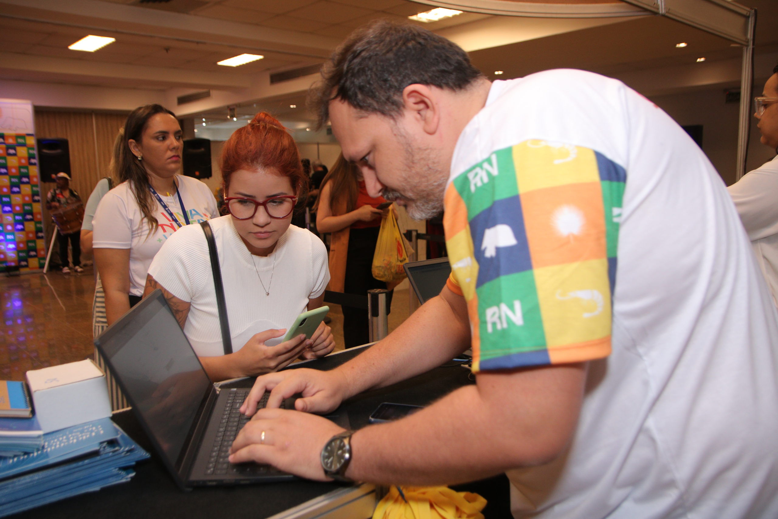 XVI CONGRESSO: 1º DIA (MANHÃ E TARDE)
