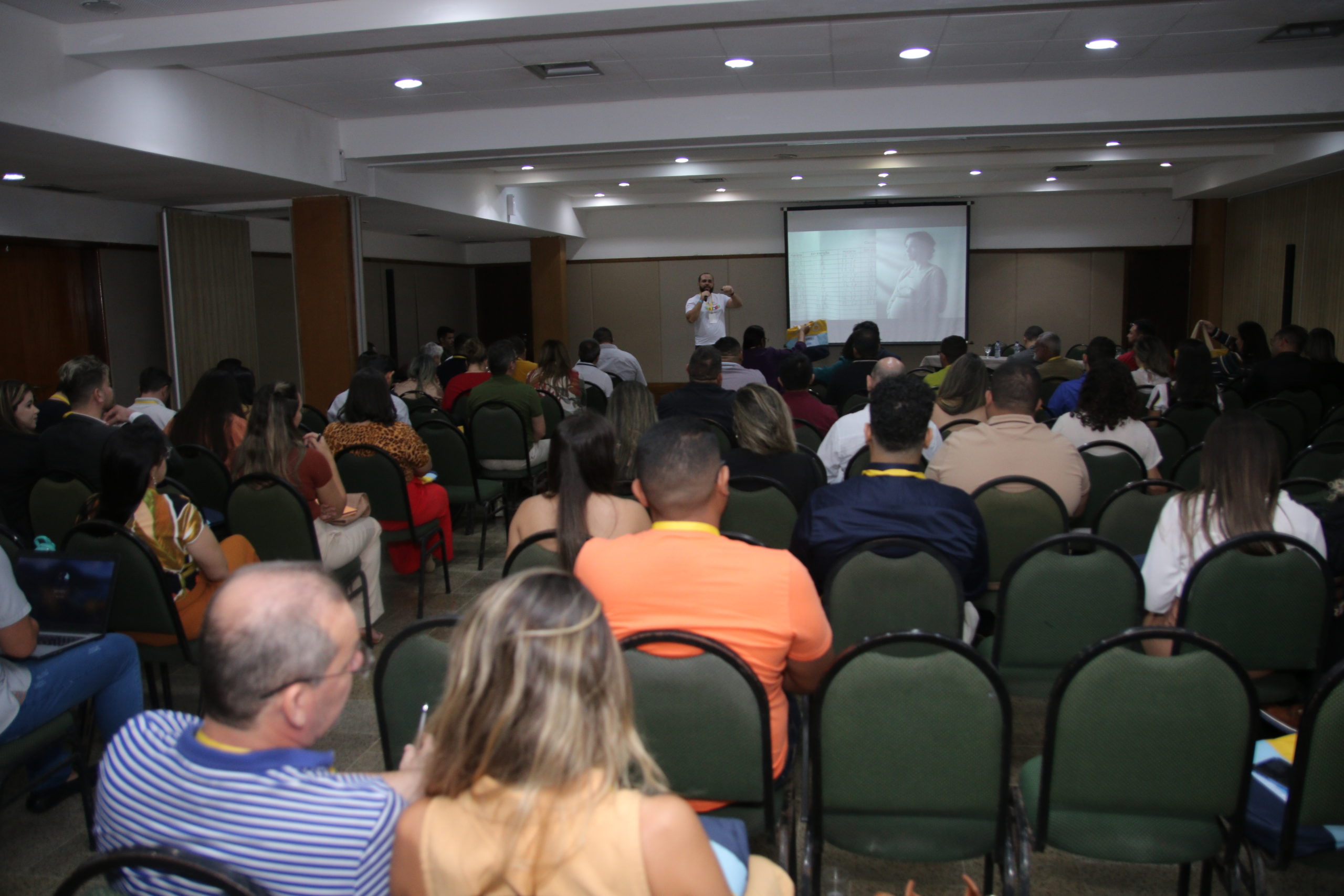 XVI CONGRESSO: 1º DIA (MANHÃ E TARDE)