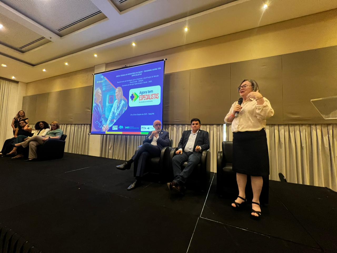 COSEMS PARTICIPA DE REUNIÃO AMPLIADA DO PROGRAMA “AGORA TEM ESPECIALISTAS” NO RN